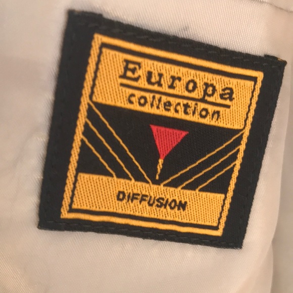 Polyester Tan Jacket - Picture 4 of 4